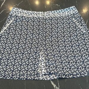 IZOD GOLF Women's Navy and White Skort-size 8